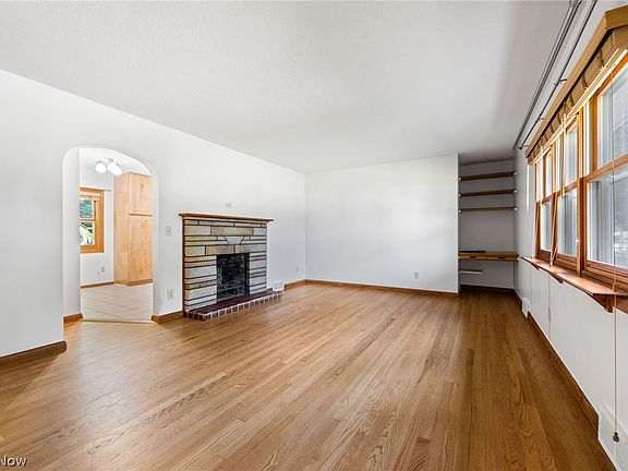 5th image of 246 Wolf Ave