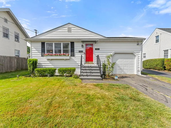 403 Woodstock Avenue, Stratford, CT 06614