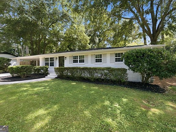 2nd image of 215 Valley Dr