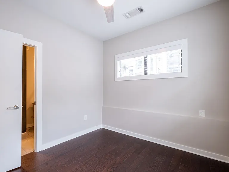 48 Moda Ln — Photo 43