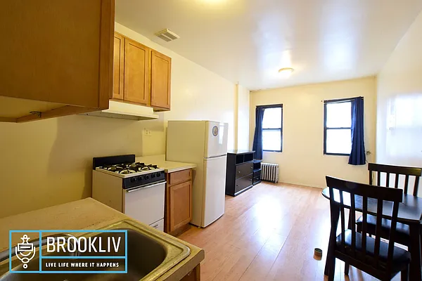 Rented by null | media 16