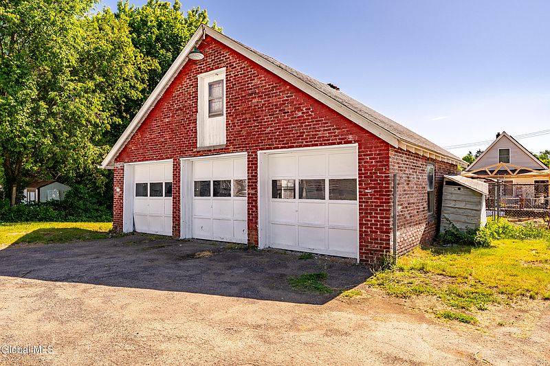 4th image of 3234 Franklin Street