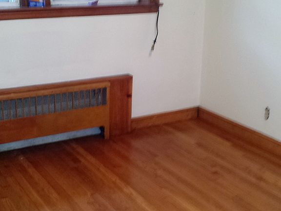 4th image of 595 Ashmont St
