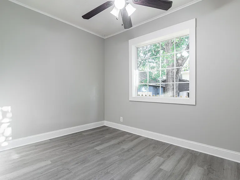 312 Upland Ave — Photo 4