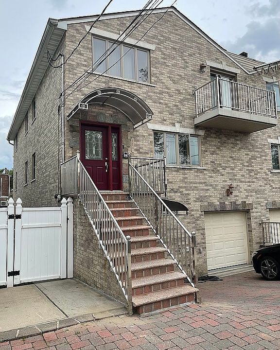 1st image of 2422 Seymour Ave