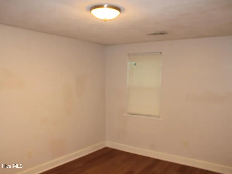 2355 Devere St — Photo 24