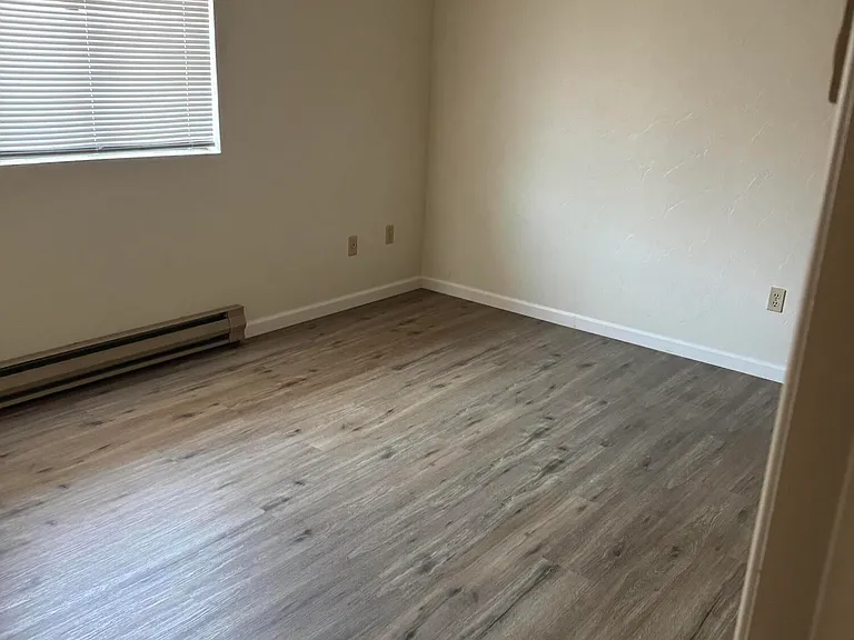 845 Sunset Ave #E — Photo 2