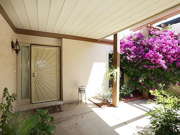 2nd image of 610 E Royal Palm Sq S