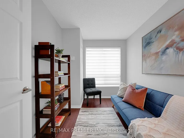 51 Baffin Ct #220 — Photo 30