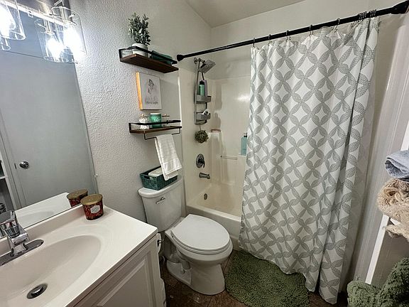 4th image of 3464 Glen Abbey Blvd