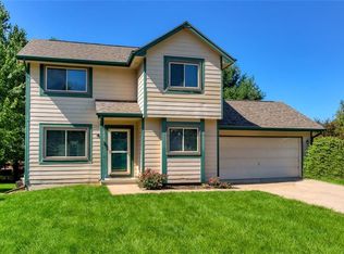 390 Hawthorn Cir, Pleasant Hill, IA 50327