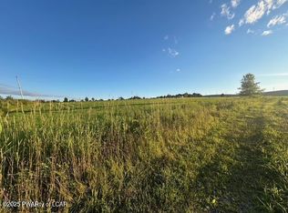 Spewak Rd, Waymart, PA 18472