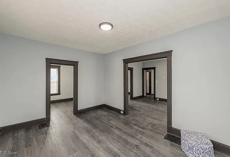 1431 Rowley Ave #1 — Photo 6