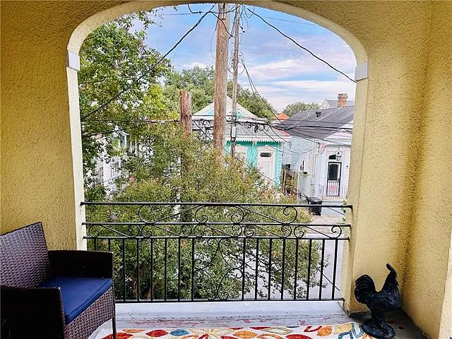 2 bed, 1.0 bath, 839 sqft, $1,600 — Photo 4