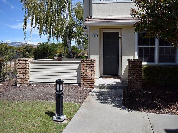 2nd image of 811 Joree Ln