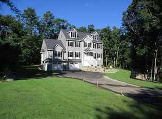 298 River St, Billerica, MA 01821