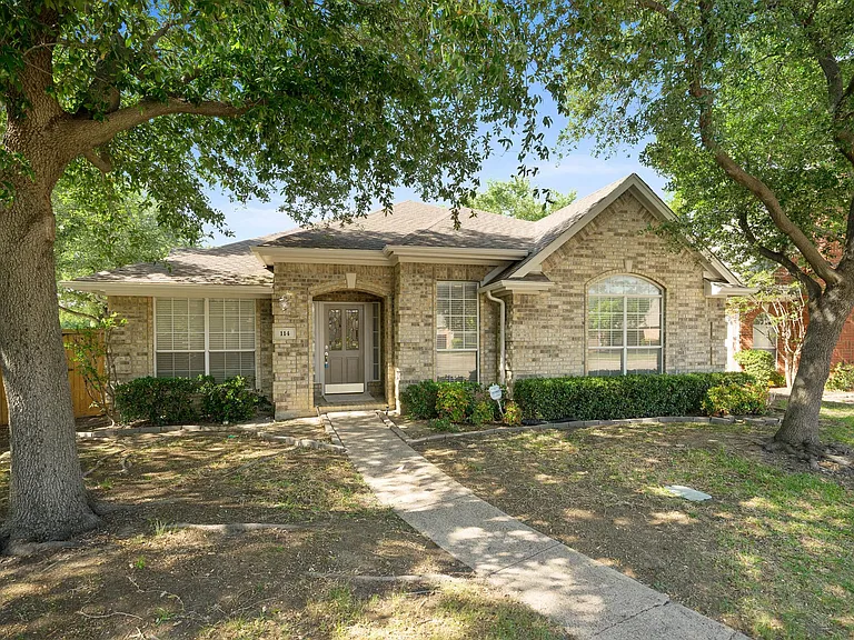 114 Midcrest Dr — Photo 23
