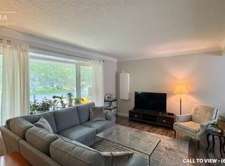 2 Oswald Ave #3, Saint Catharines, ON L2M2Y8