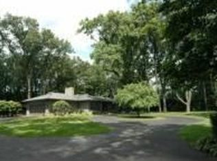 31075 Briarcliff Rd, Franklin, MI 48025