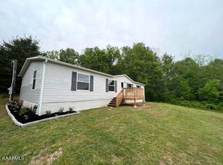 2006 Bob Irwin Rd, Maryville, TN 37803