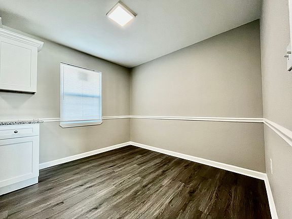 5th image of 42 Stoneybrook Ln #3