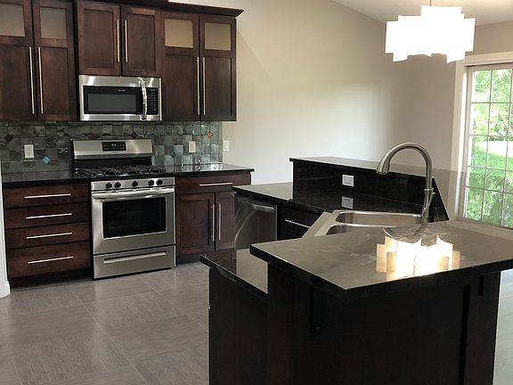 4th image of 2814 Villa Ct