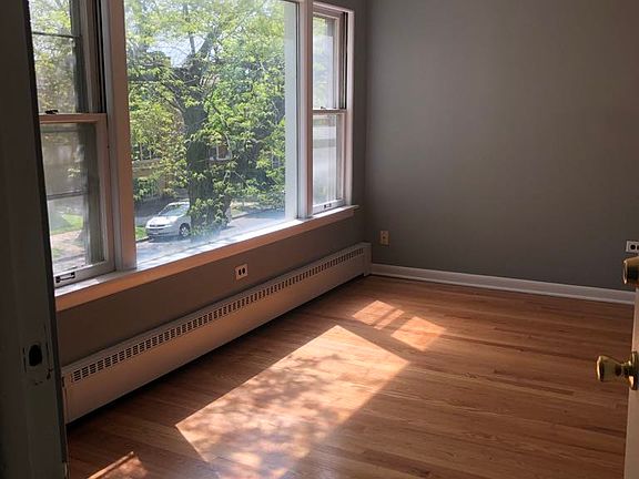 2nd image of 1614 Oak Park Ave #2