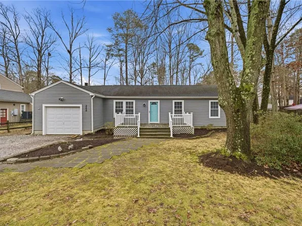 248 Windsor Castle Dr, Newport News, VA 23608