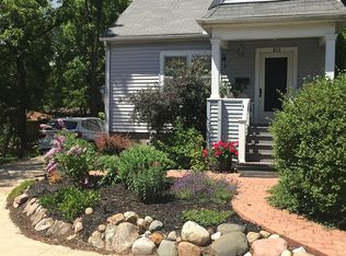 819 Hillcrest Dr, Ann Arbor, MI 48103