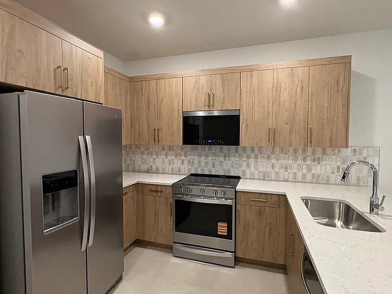 SW 2nd Cir — Photo 7