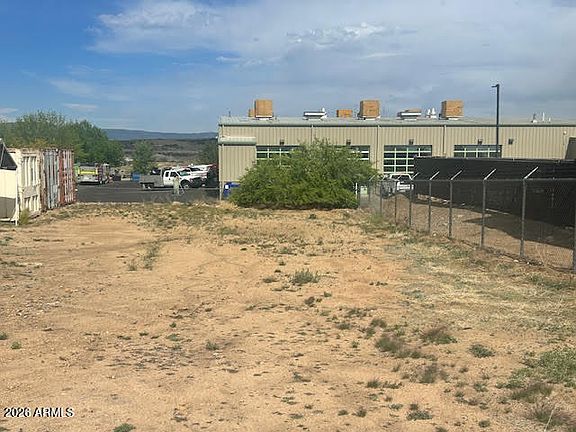 5th image of 6705 CORSAIR Avenue #26