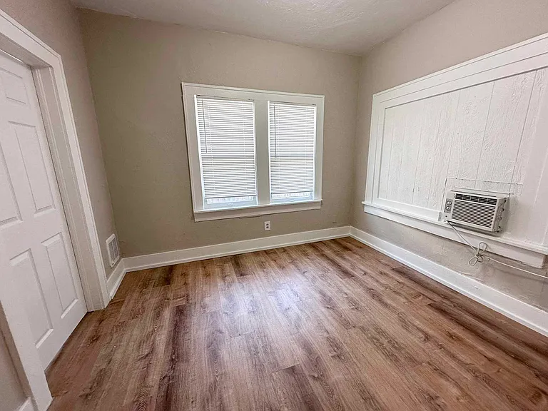 1603 NW 22nd St — Photo 5