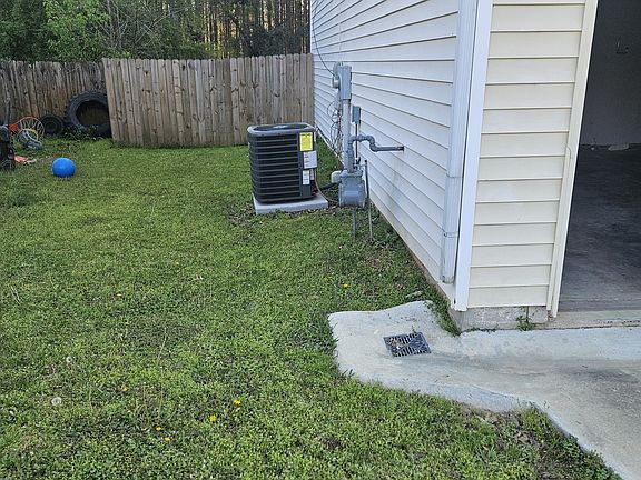 3rd image of 6923 Biscayne Blvd