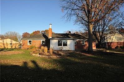 2nd image of 7141 Camelot Ct
