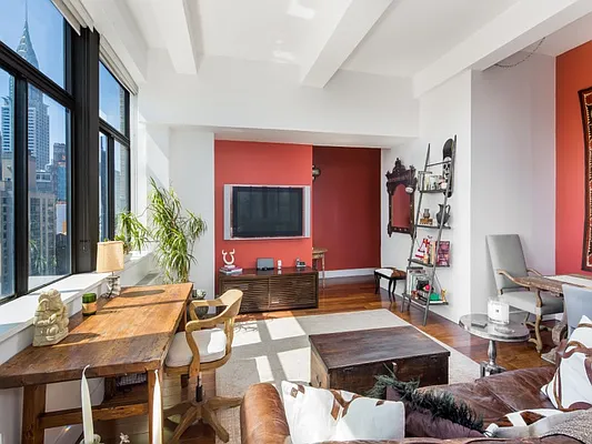 Sold by Sotheby's International Realty | media 9