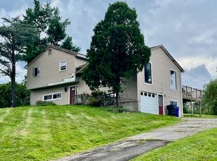 7 Greenridge Dr, Brookfield, CT 06804