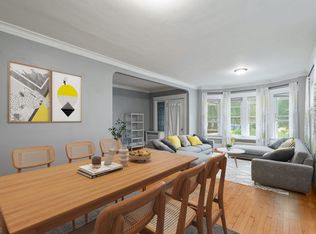 2925 N Murray Ave, Milwaukee, WI 53211