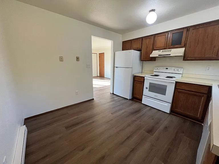 1411 G St #B — Photo 9