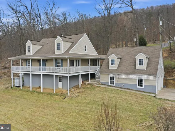 156 Ray Ridge Ln, Harpers Ferry, WV 25425