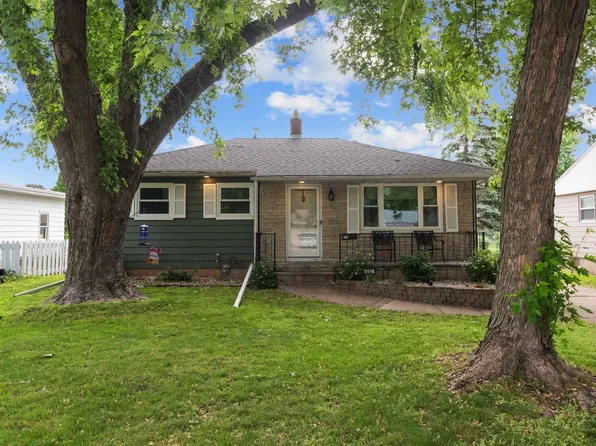 1012 Grove St, Oshkosh, WI 54901