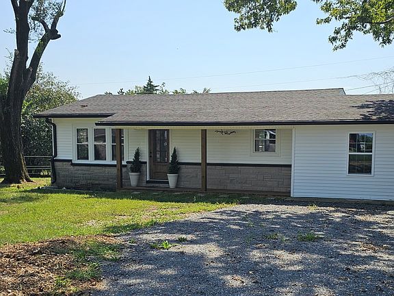 2nd image of 212 Donoho Ave