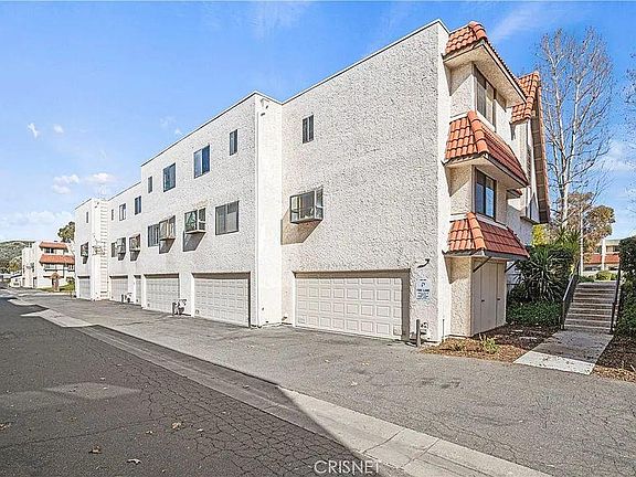 4th image of 27660 Nugget Dr APT 1
