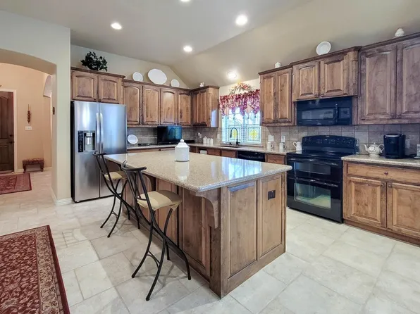 317 Fox Hollow Blvd, Forney, TX 75126