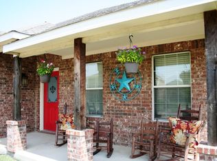 405 Blue Berry Ln, Red Oak, TX 75154