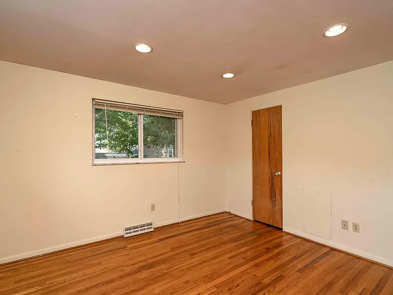 77 W Northwood Ave — Photo 23