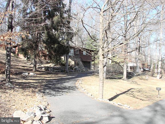 2nd image of 6212 White Oak Dr