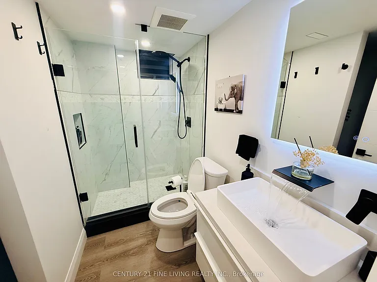 402 McRoberts Ave — Photo 6