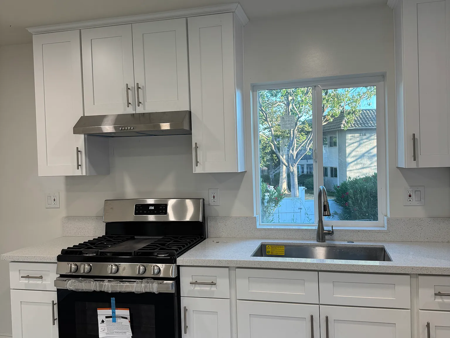 4 bed, 1000 sqft, $1,200 — Photo 4