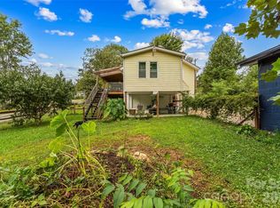 77 Fair Oaks Rd, Arden, NC 28704