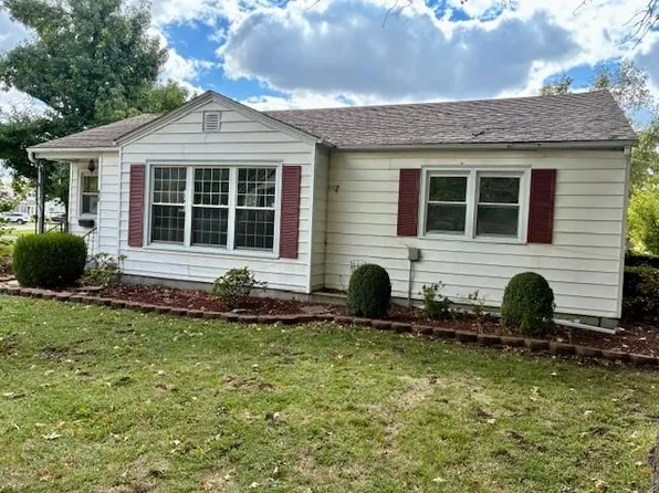 802 W Broadway St, Brunswick, MO 65236